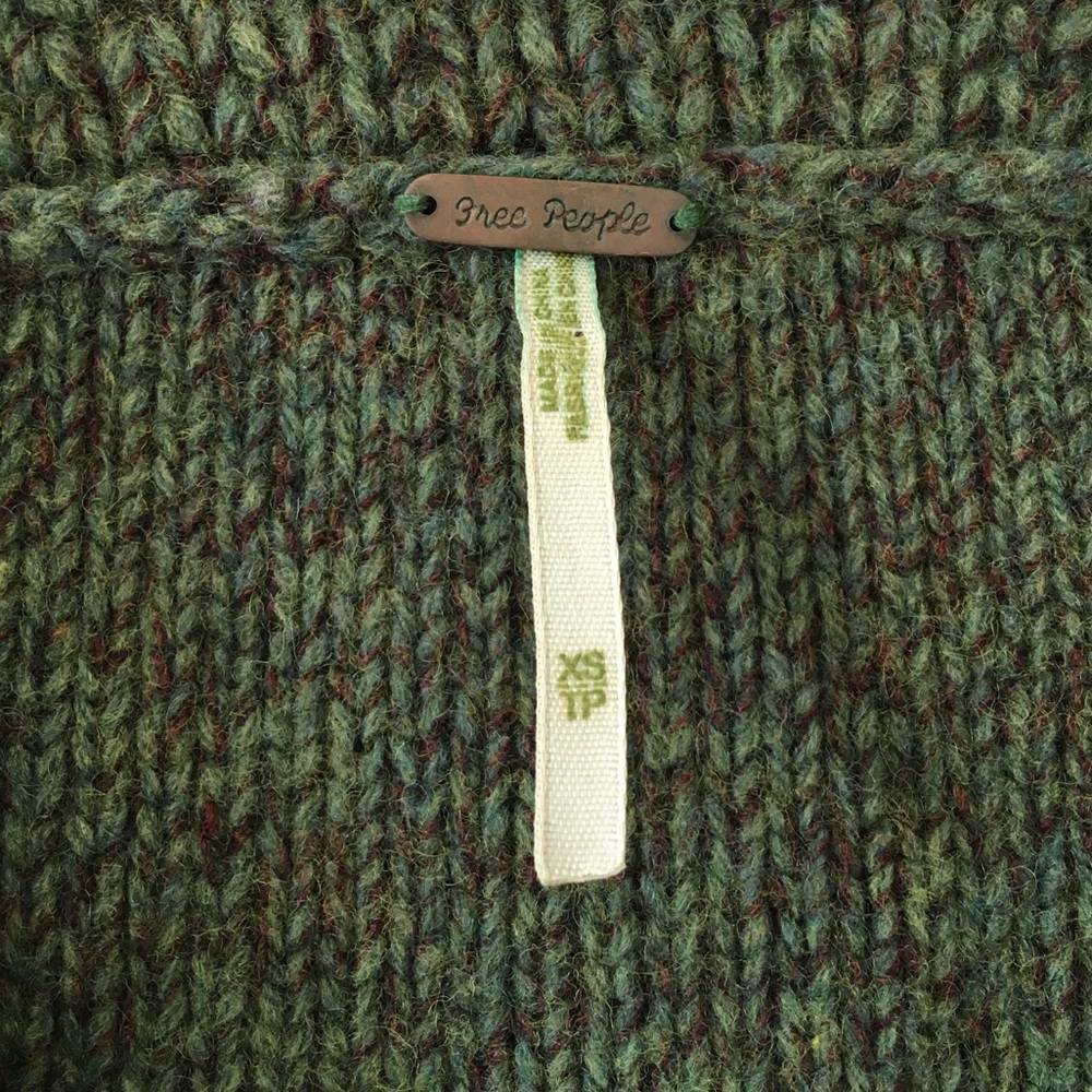 FP// vintage wool crop cardigan wood buttons XS - Picture 7 of 8